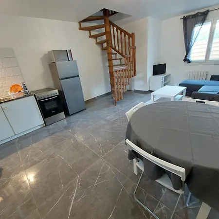 La Tanierre T2 Vibe Chill Cosy *